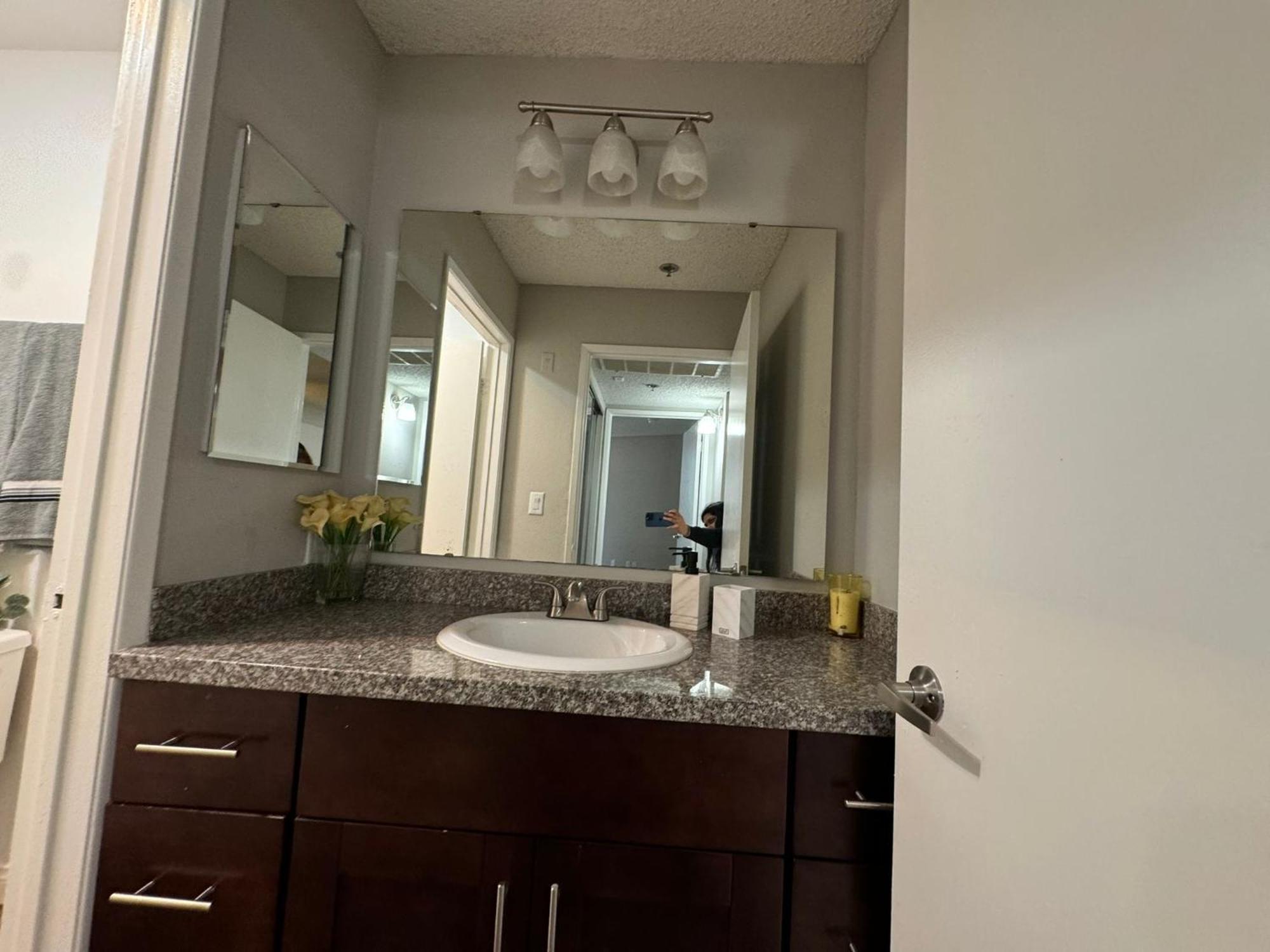 Incredible Two Bedroom Hollywood Apartments Free Parking Los Ángeles Exterior foto