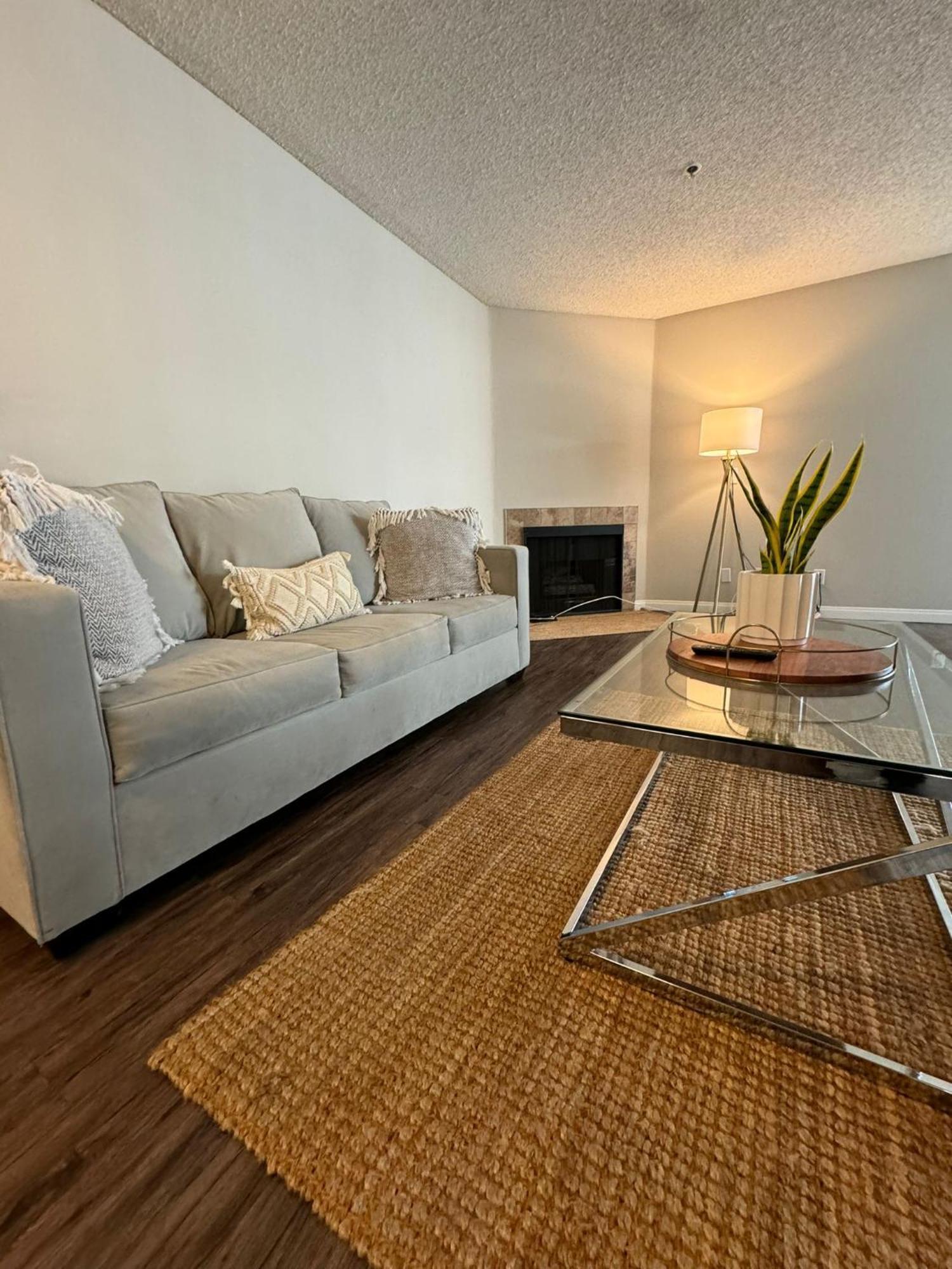 Incredible Two Bedroom Hollywood Apartments Free Parking Los Ángeles Exterior foto