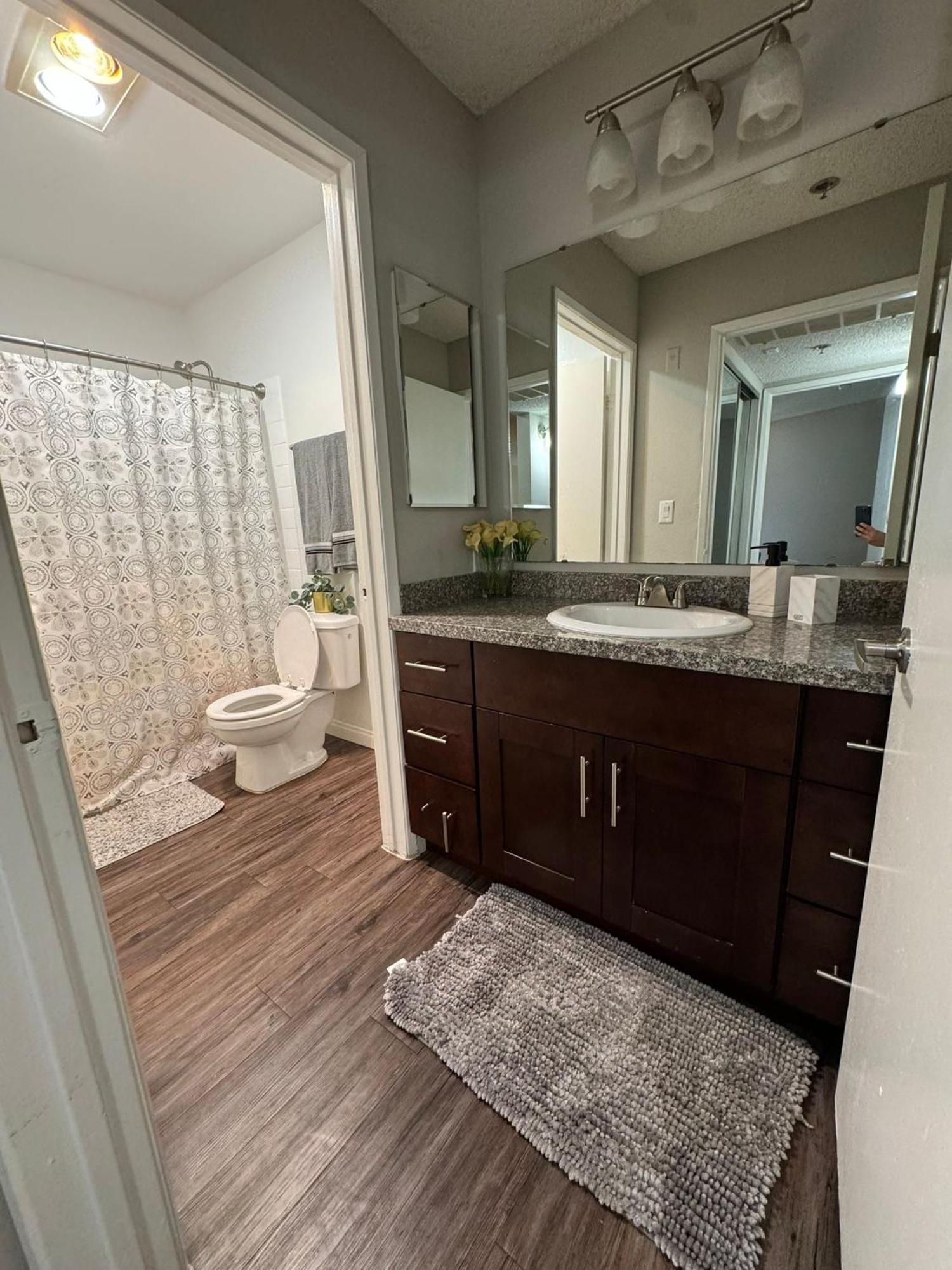 Incredible Two Bedroom Hollywood Apartments Free Parking Los Ángeles Exterior foto