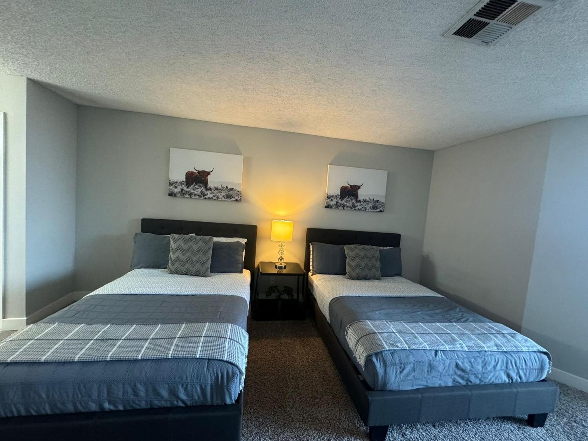 Incredible Two Bedroom Hollywood Apartments Free Parking Los Ángeles Exterior foto