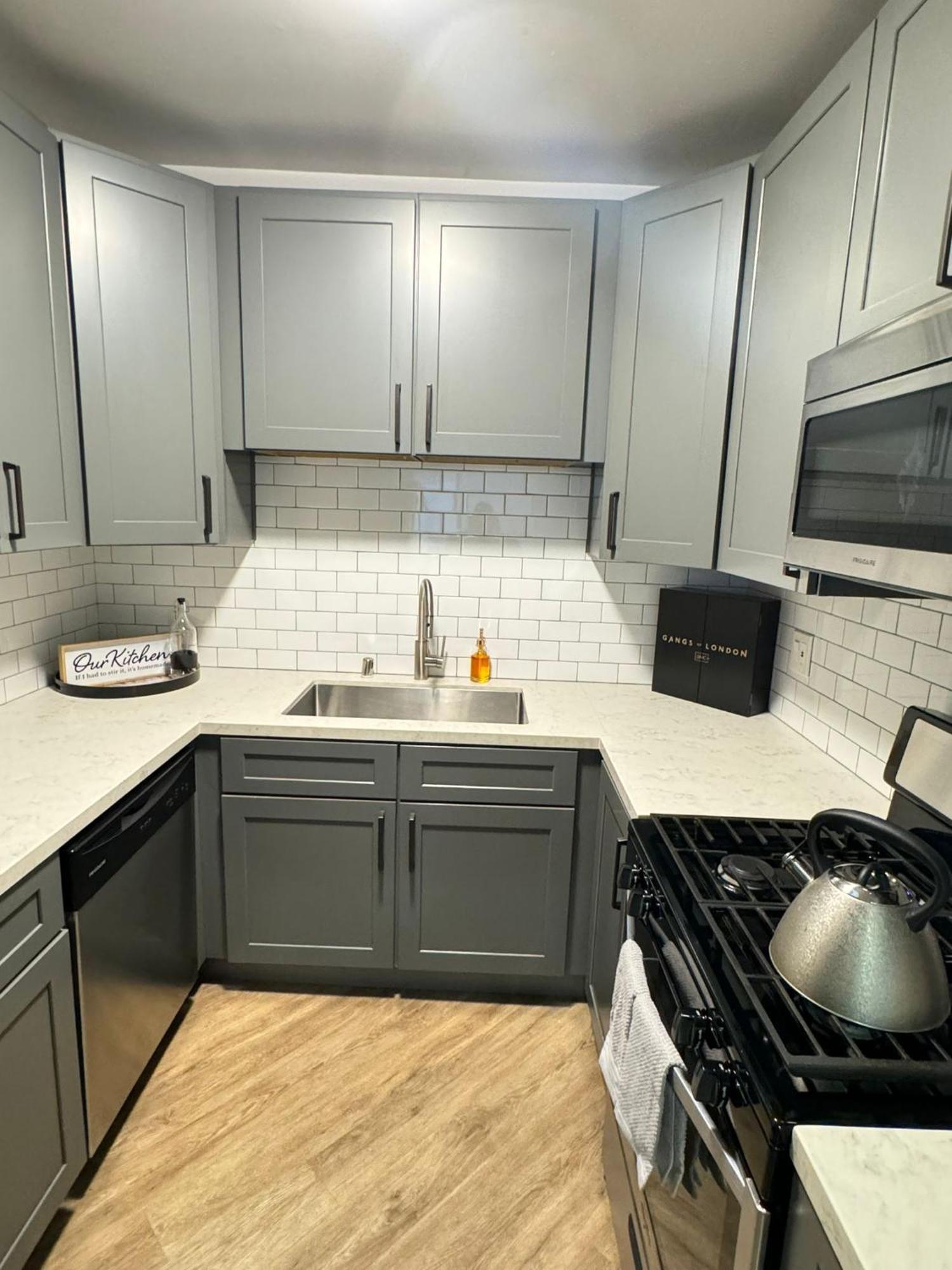 Incredible Two Bedroom Hollywood Apartments Free Parking Los Ángeles Exterior foto